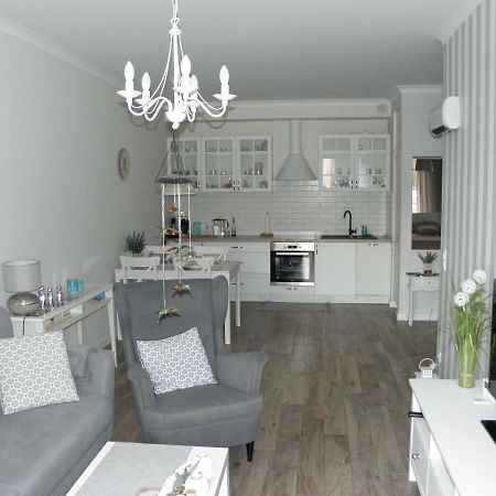 Apartament Z Ogrodkiem Pobierowo Ngoại thất bức ảnh